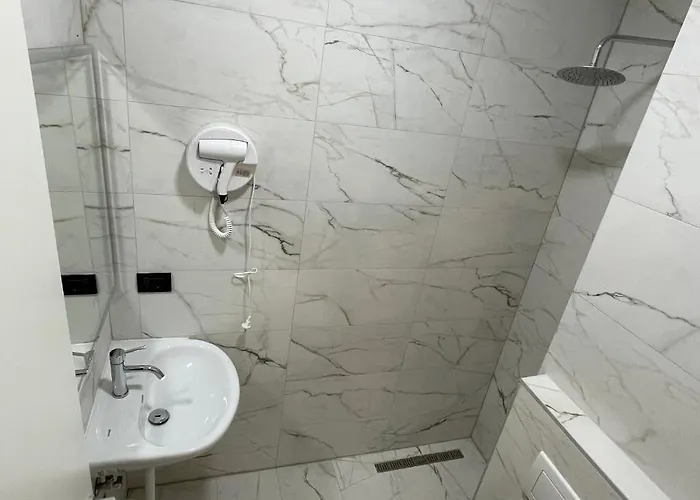 Amorino Bed & Breakfast 3*